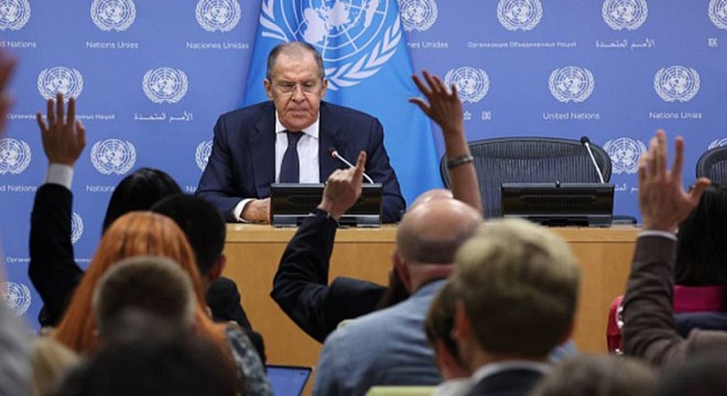 Lavrov: Zelenski’nin barış formülü gerçekleştirilemez
