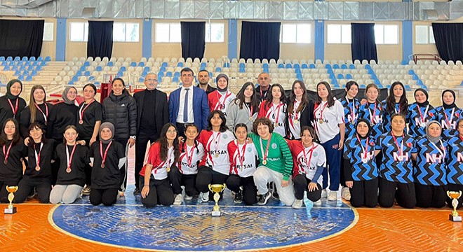 Liseler arası futsal müsabakası sona erdi