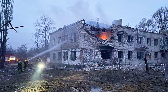 Luhansk'ta bombardıman sonucu oluşan yıkım