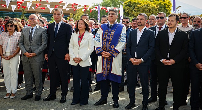 MAKÜ'de akademik yıl açılışı