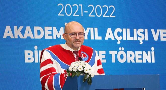 MAKÜ'de yeni akademik yıl açılışı