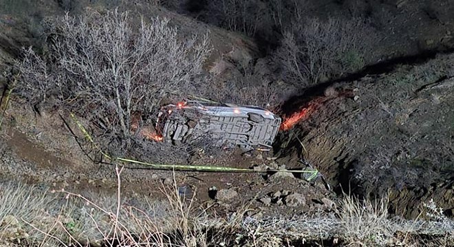 Maden işçilerini taşıyan minibüs devrildi;2 ölü,10 yaralı
