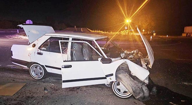 Malkara'da iki otomobil çarpıştı: