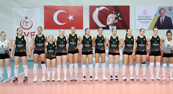 Manavgat kadın voleybol takımı 1. Lig'de