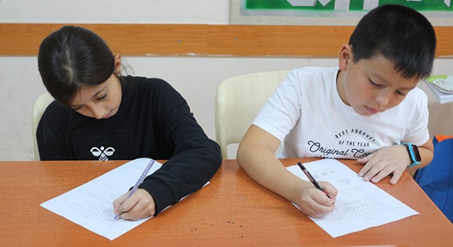 Matematik yarışmasında dünya birincisi oldular