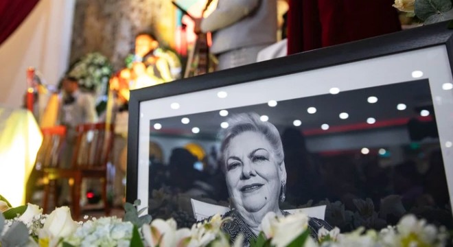 Meksikalı şarkıcıya hayranlarından veda