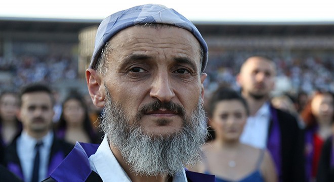 Mesleğini geliştirmek için sanat tarihi okudu