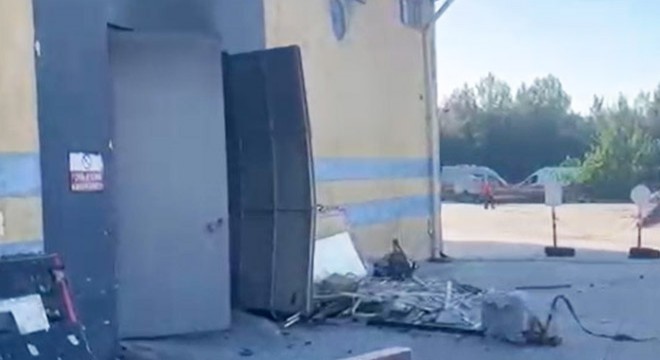 Metal fabrikasında eritme kazanı patladı: 1 işçi yaralı