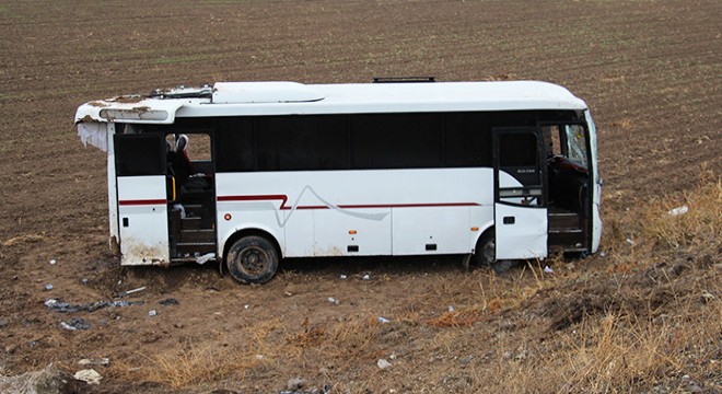 Midibüs şarampole devrildi: 29 yaralı