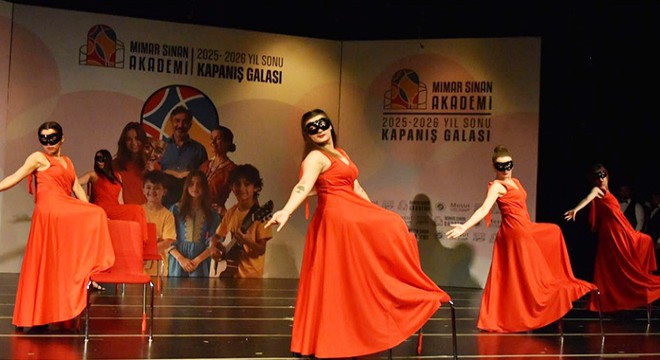 Mimar Sinan Akademi'den yılsonu kapanış galası