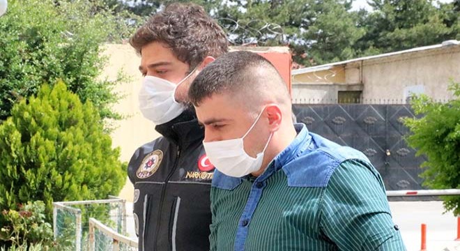 Minibüste 4 kilo metamfetamine 3 tutuklama