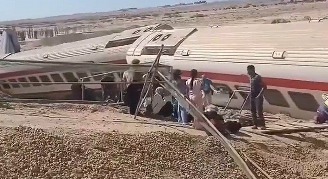 Mısır’da tren kazası: 3 ölü, 103 yaralı