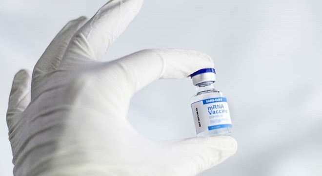 Moderna, BioNTech ve Pfizer’ı dava ettiğini açıkladı