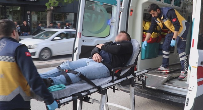 Motosiklet sürücüsü, yayaya çarptı