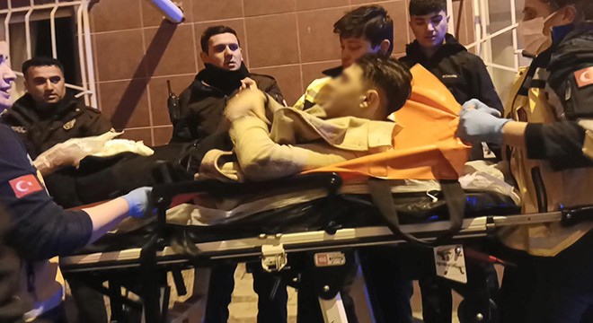 Motosikletli saldırgan gece kulübüne ateş açtı: 3 yaralı