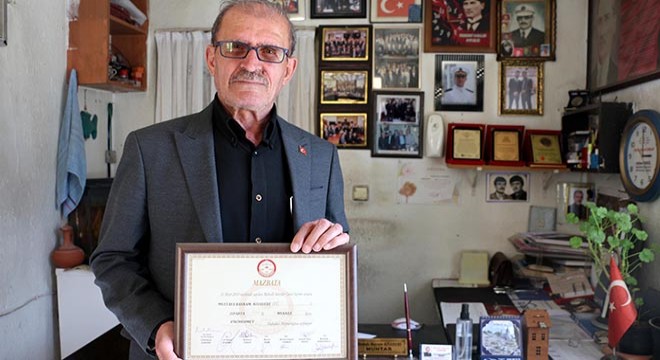 Muhtar vefat edince göreve geldi, aralıksız 7'nci dönemine seçildi