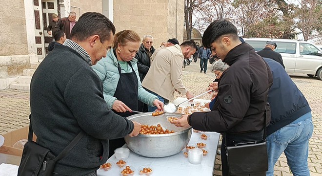 Muhtarlardan dua ve lokma ikramı