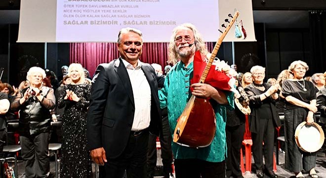 Muratpaşa'da 100 kişilik halk müziği şöleni