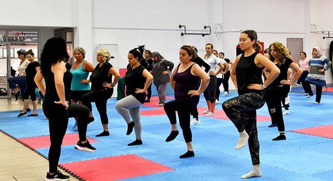 Muratpaşa'da güne sporla başlıyorlar