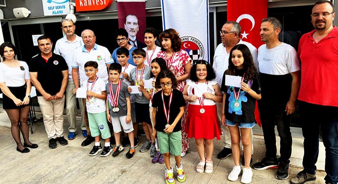 Muratpaşa'da satranç turnuvası