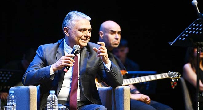 Muratpaşa'da şiir ve müzik dolu gece
