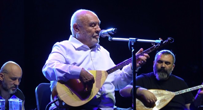 Musa Eroğlu Bursa'da sahne aldı