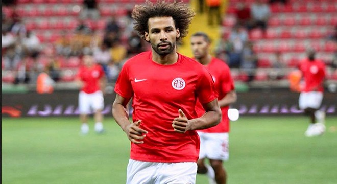 Nazım Sangare: 
