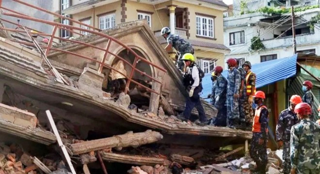 Nepal'de 5,6 büyüklüğünde deprem