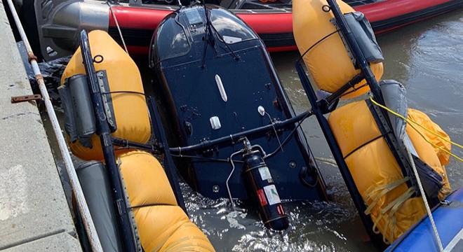 New York'ta helikopter nehre düştü