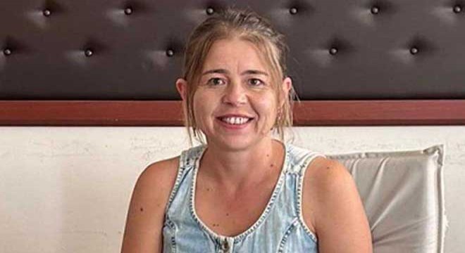 Oğlunun öldürdüğü anne son yolculuğuna uğurlandı