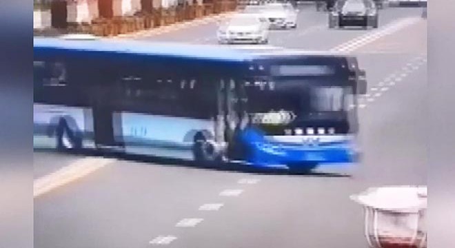 Öğrenci taşıyan otobüs su kanalına uçtu: 21 ölü, 15 yaralı