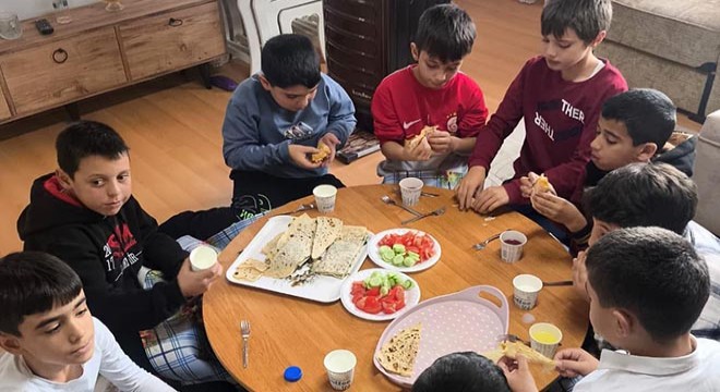 Öğrencilerden Yerli Malı Haftası etkinliği