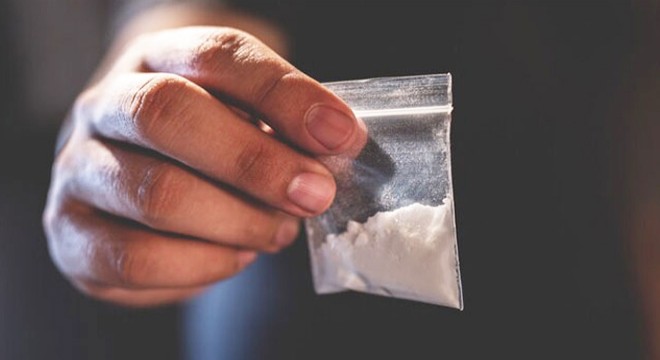 Okul müdür yardımcısının evinden uyuşturucu çıktı