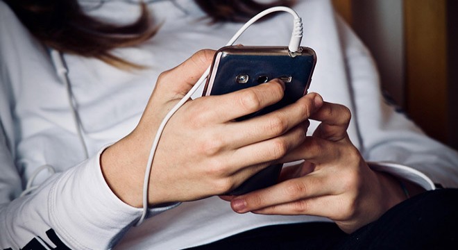 Okullarda telefon yasağı onaylandı