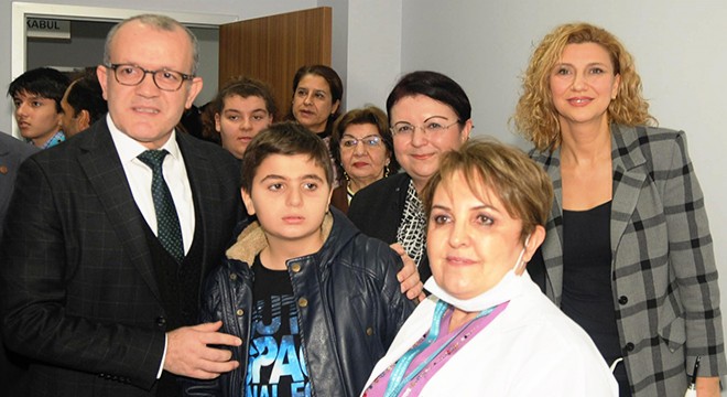 Otizmli bireylere diş tedavisi