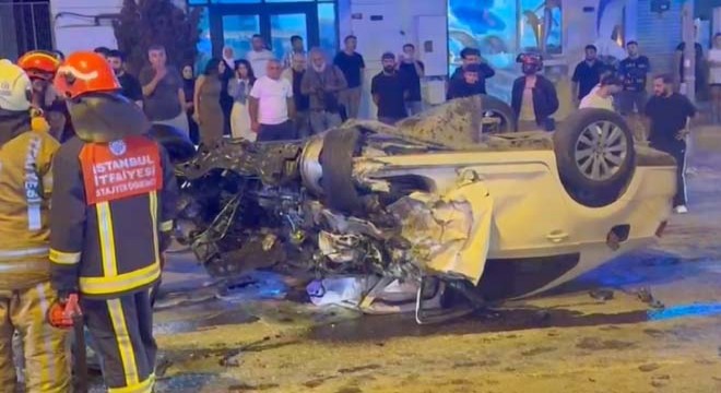 Otobüs ile otomobil çarpıştı: 1'i ağır 2 yaralı