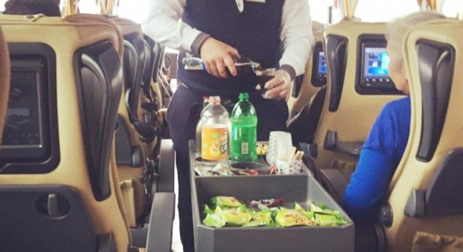 Otobüslerde keke son: Artık ikram dağıtılmayacak