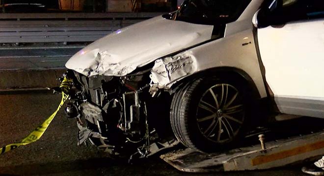 Otomobilin çarptığı motosiklet sürücüsü öldü