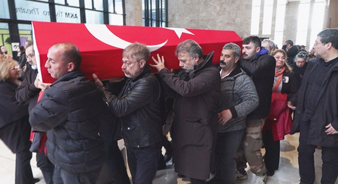 Oyuncu Ahmet Levendoğlu son yolculuğuna uğurlandı