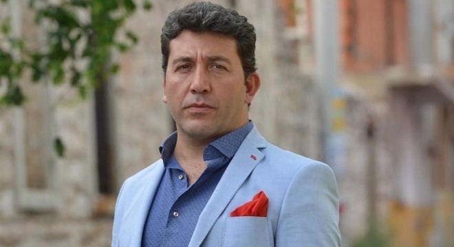 Oyuncu Emre Kınay koronavirüse yakalandı