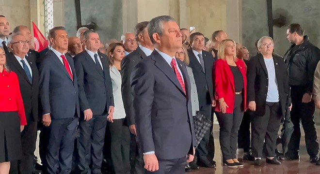Özgür Özel, Anıtkabir'i ziyaret etti