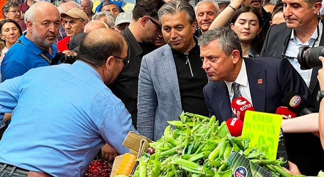 Özgür Özel: Kemal Bey'in bizi sokağın gündemine döndürmesi lazım