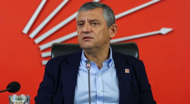 Özgür Özel: Olağanüstü kurultay için imza süreci başlatıldı