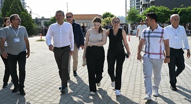 Özgür Özel, Nehir Zeyrek'i sınav sabahı yalnız bırakmadı