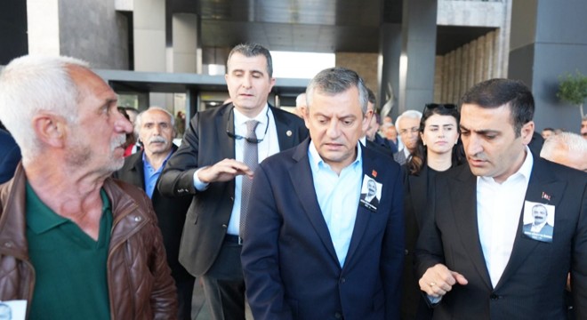 Özgür Özel'e yumruklu saldırı davasında duruşma ertelendi