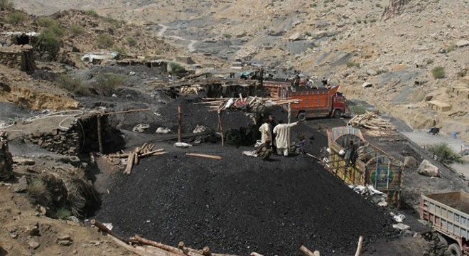 Pakistan'da maden ocağında patlama: 10 ölü