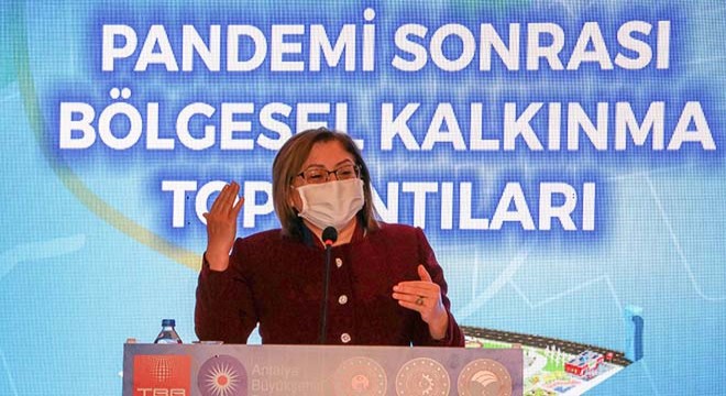 Pandemi sonrasında Antalya'ya 20 milyon turist hedefi