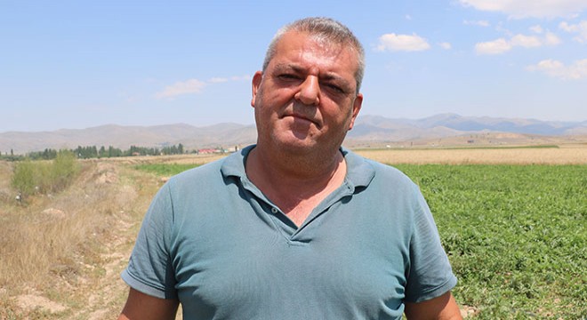 Pandemide işinden ayrıldı, kavun karpuz yetiştirmeye başladı