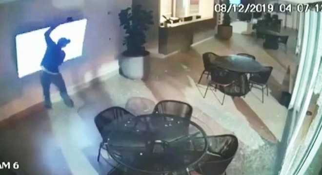 Paniğe kapılan hırsızların ‘cam’ ile imtihanı