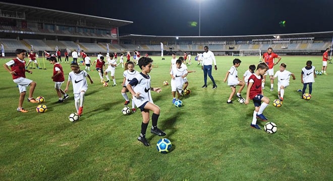 Paris Saint Germain Academy Antalya'da sezonu açtı